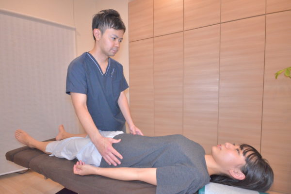 評価風景：殿部から大腿後面の滑走性確認