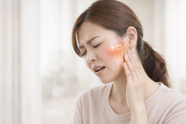顎関節症で口を開けると痛い・あごが鳴る・開けにくいイメージ